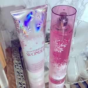 Bath & Body Works Winterberry Wonderland Body cream & Spray